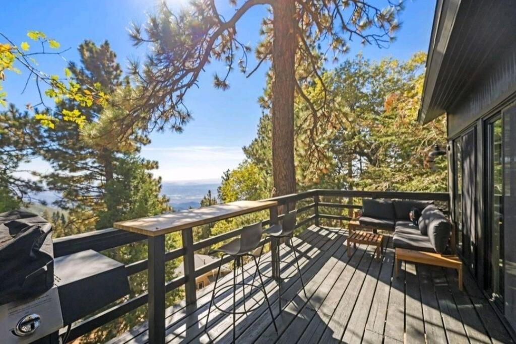 Updated Mountain Cabin Retreat With 180 Views Off Deck And Balcony Running Springs Dış mekan fotoğraf